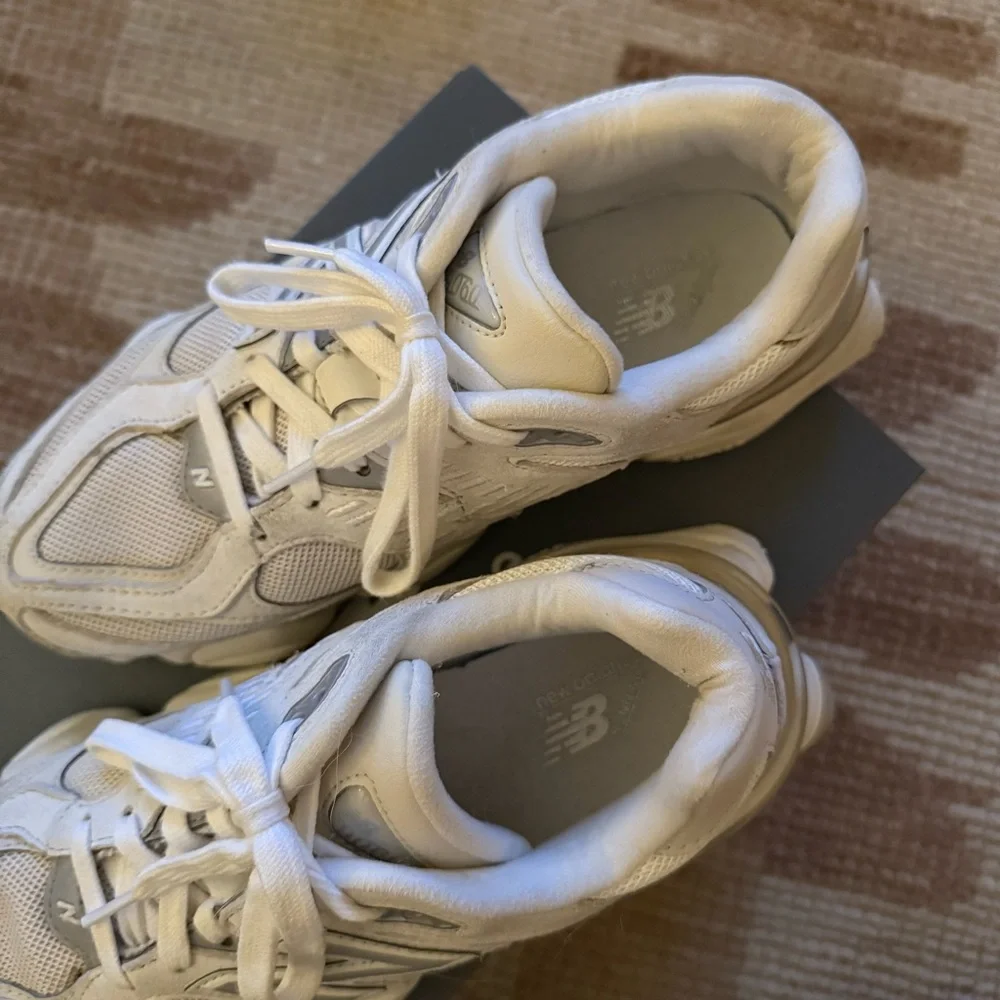 New Balance 9060 Unisex Sneakers in White/Beige - Picture 5 of 9